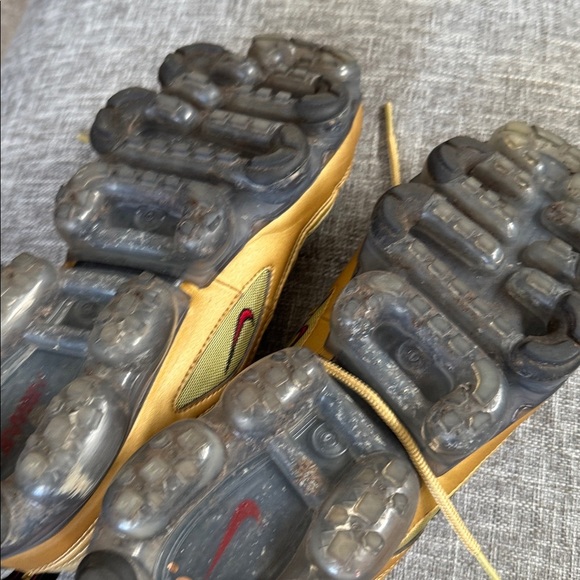 Air Vapormax 97 Metallic Gold - Picture 10 of 11